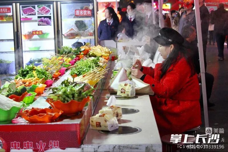 �P��ҹ��Ů�Ԅ�(chu��ng)�I(y��)��ռ��(chu��ng)�I(y��)�߿���(sh��)������֮һ�DƬ