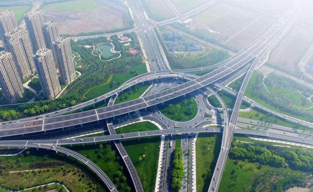 道路,也是與杭甬高速,杭金衢高速及杭州