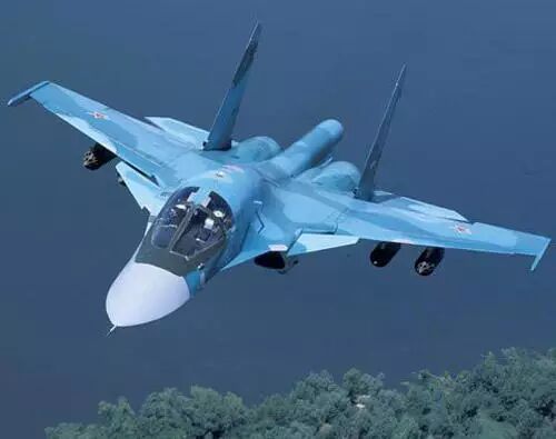 中国歼18战斗轰炸机弥补歼20不足:超低空突防狠揍美国航母