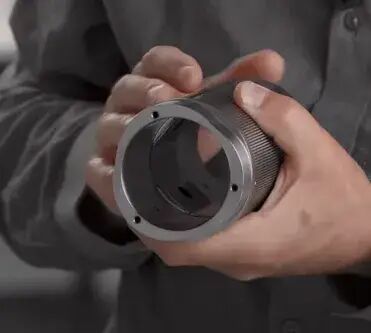 看了特斯拉劲敌 Lucid的介绍 ，秒懂扁线电机。的图32