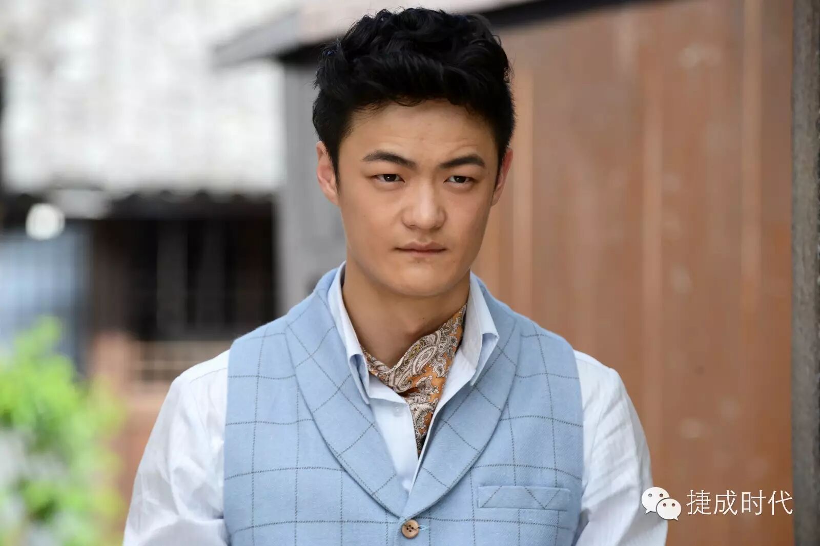 向沛林于震成兄弟《暗战危城》展家族情仇