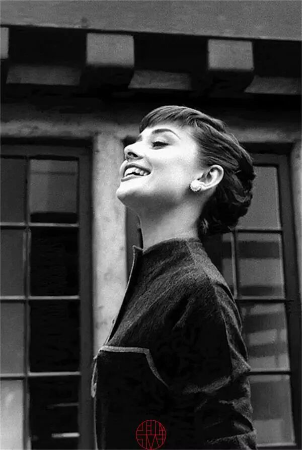 给100位超级美女排出座次,已故影星奥黛丽·赫本荣登榜首