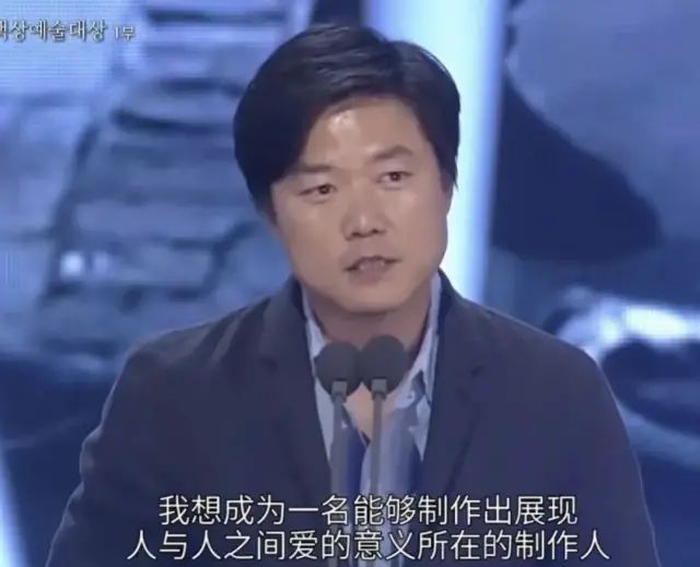 鸽行天下2015拍卖季_锵锵行天下 第三季 综艺_锵锵行天下轶君简介