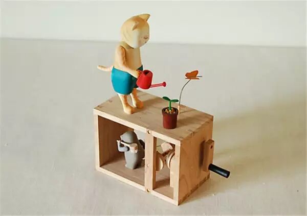 一个脑洞大开的日本艺术家设计了些奇奇怪怪的玩具装置