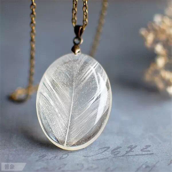 树脂首饰,把这世间的美好,留在方寸之间!