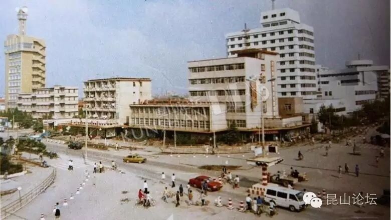 20世纪80年代,"三角塔"被拆了,但这个地名一直被沿用至今