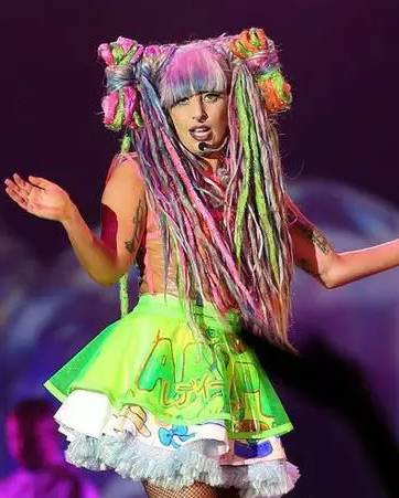 48个笑屎人的发型,这样还敢出门?