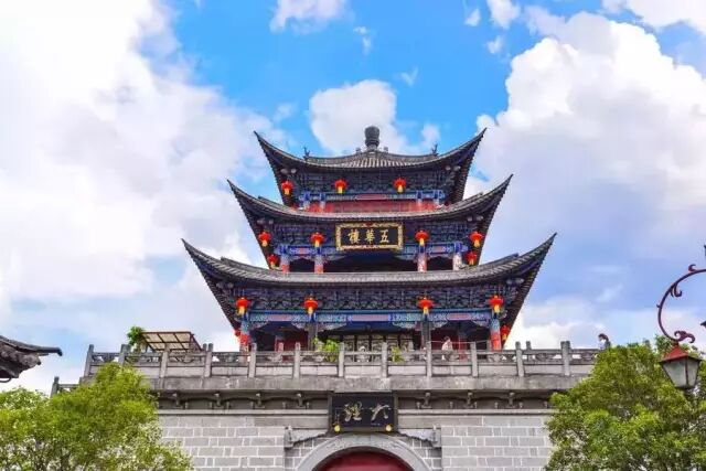 大理住宿贵吗_大理住宿住哪里比较好_大理住宿该选哪里