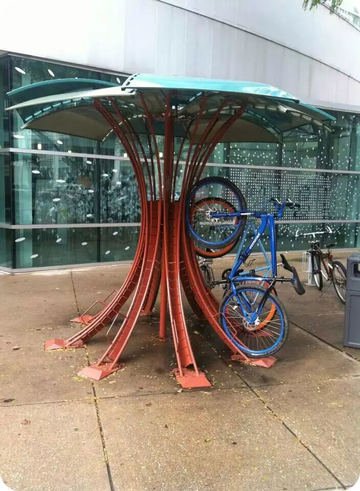自行车停车架居然这么有创意