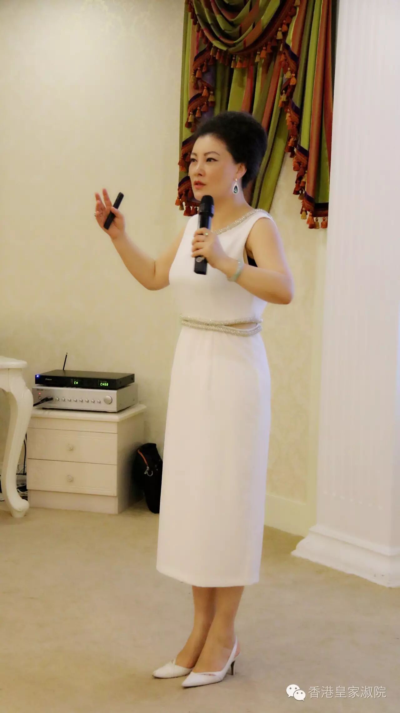 谢莉尔创立于2008年,是中国首家高端健康美体内衣品牌运营商.