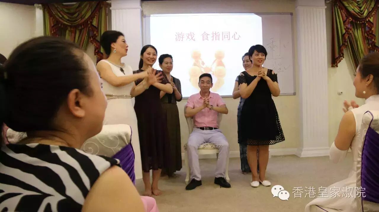 谢莉尔创立于2008年,是中国首家高端健康美体内衣品牌运营商.