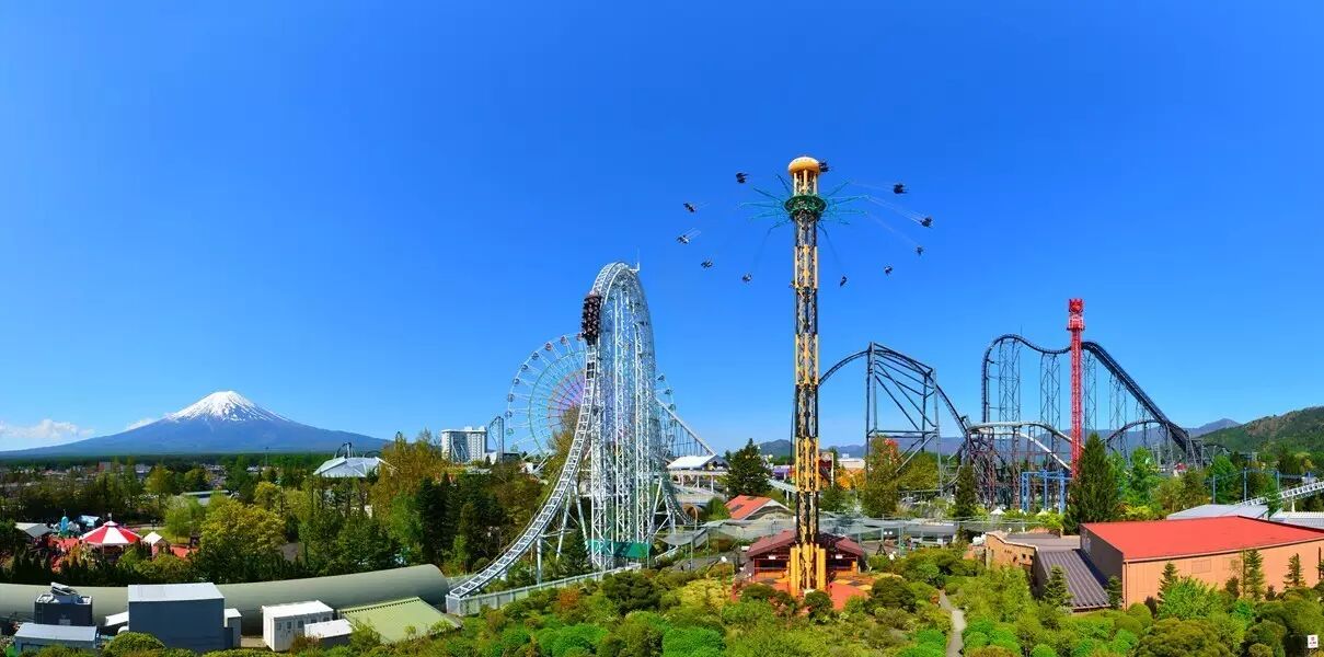 作为日本代表性的超人气游乐园,坐落于富士山脚下的富士急乐园绝对能