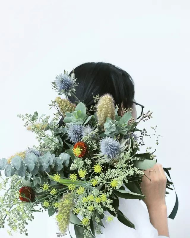 即便是一枝草，也能美得让人惊艳