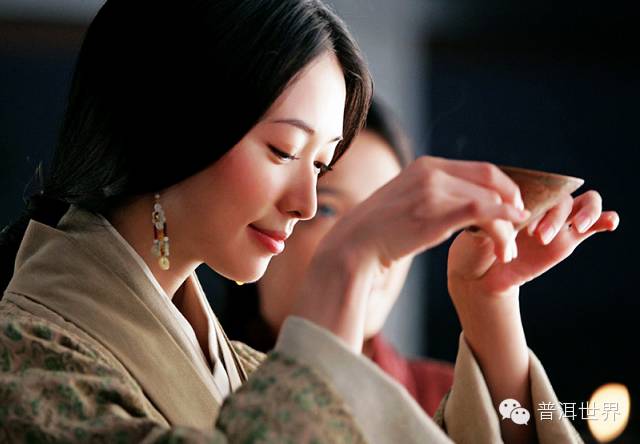 美女喝茶古今有别你喜欢哪一种