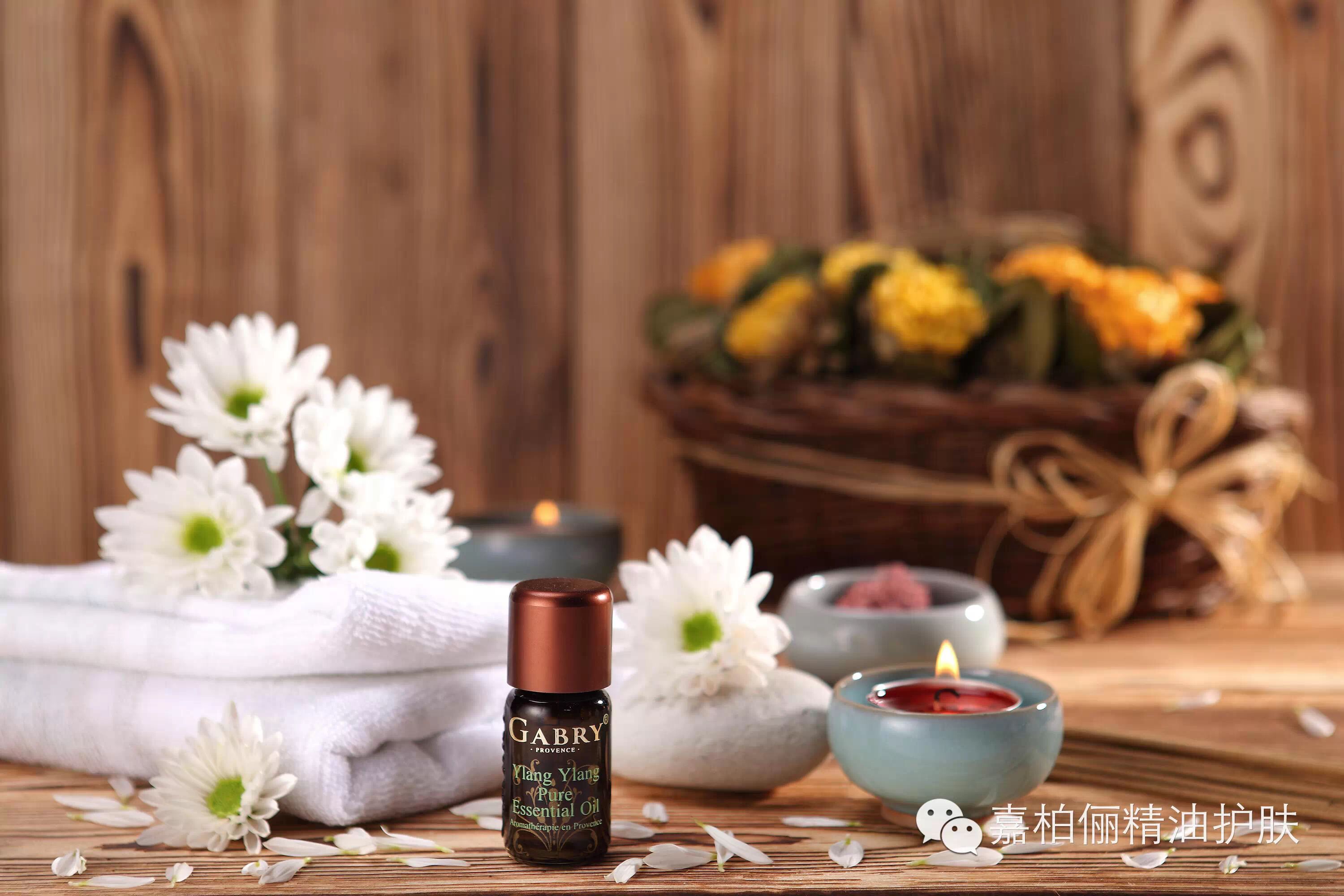 嘉柏俪夏日美白精油 那些年必备的美白精品