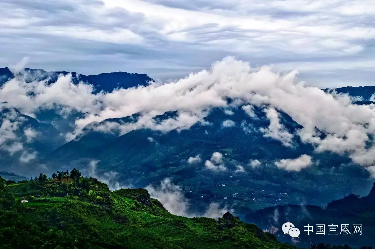 圖片名稱:《雨後》拍攝地點:長潭河侗族鄉七姊妹山下易家坪拍攝時間