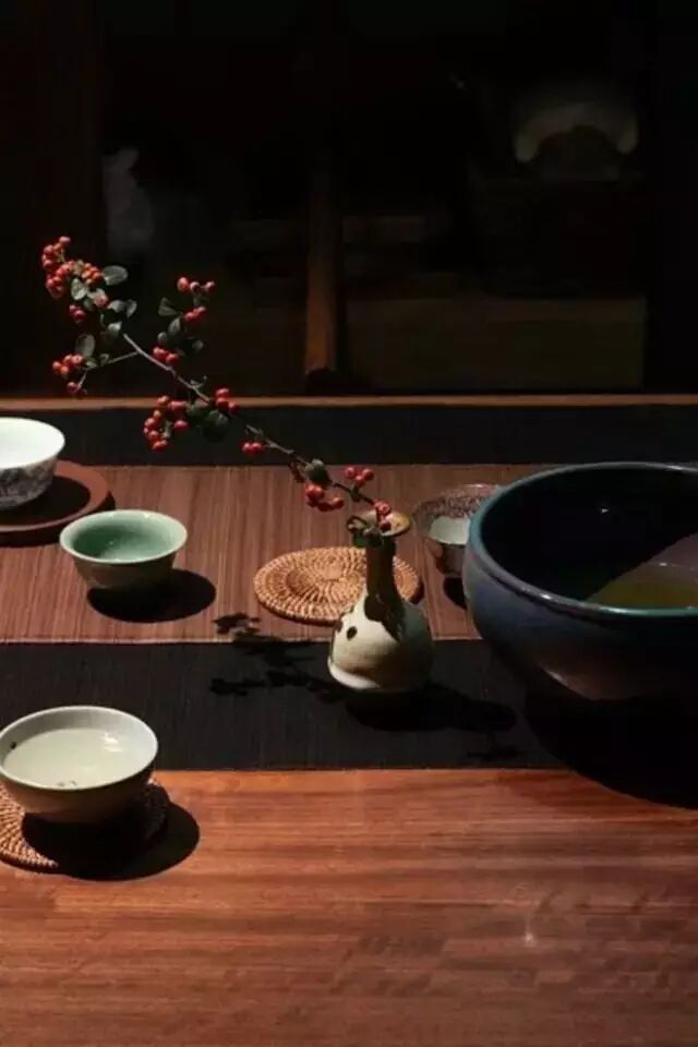 喝茶的人，拥有十种别人没有的东西。