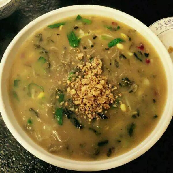 开封人吃灌汤包子有这样一句顺口溜"先开窗,后喝汤,再满口香. no.