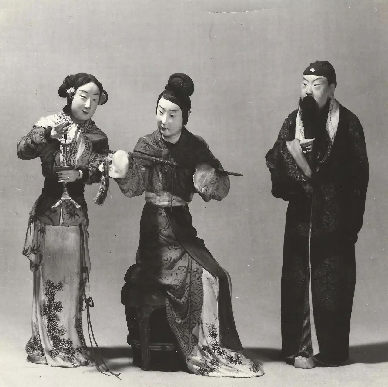 张明山作品《孙夫人试剑》