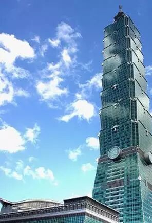 第四个就是中国的台北101号大楼了,它的高度应该是509米高了.
