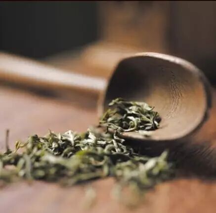 人生一碗茶，何必太清醒