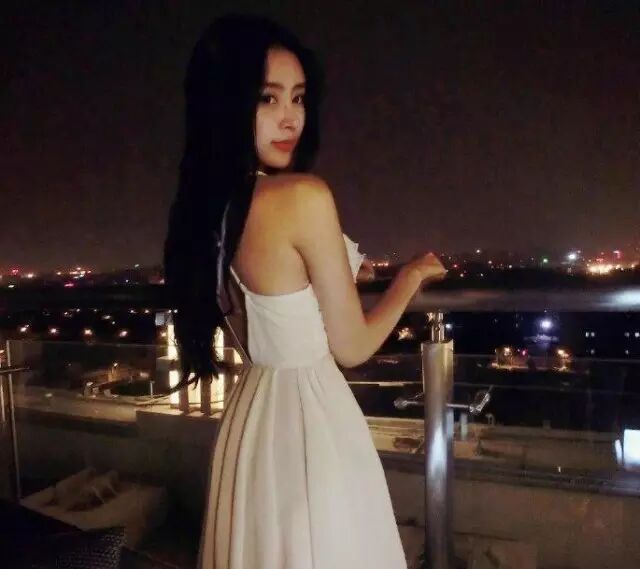 一般来说绿茶婊都偏爱清纯可爱甜美的打扮,偏爱"文艺风",没有攻击型的