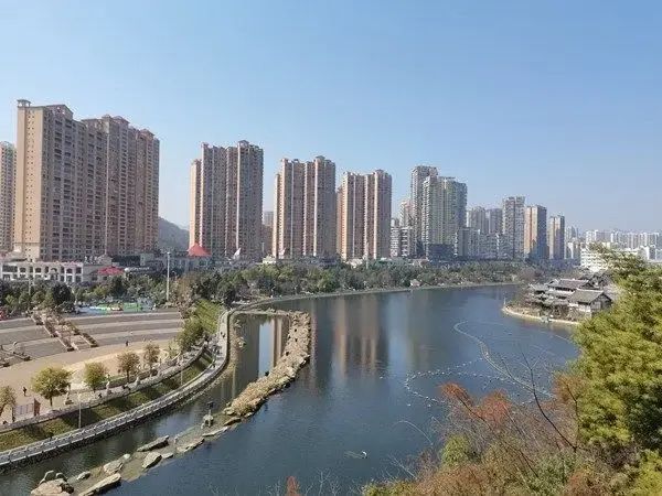 畢節市七星關區文明城市創建正揚帆