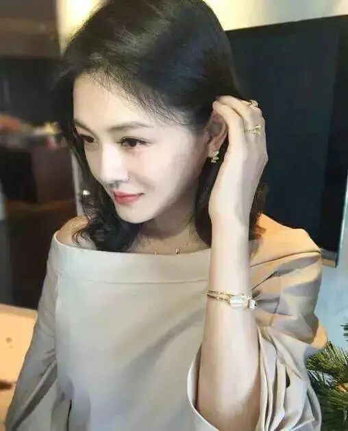 44岁大S被群嘲：成为大小S的代价，你根本想象不到（组图） - 23