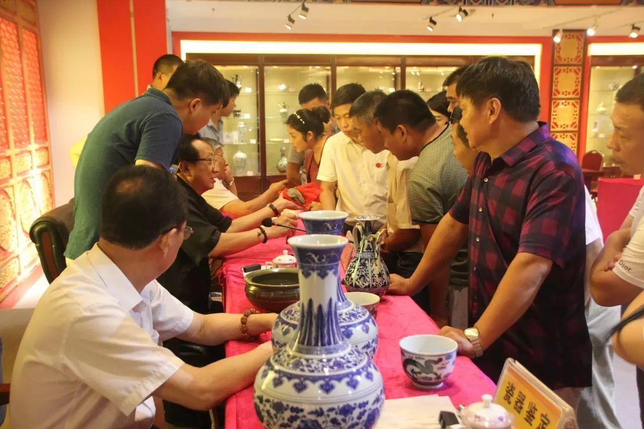 往期海选鉴宝现场