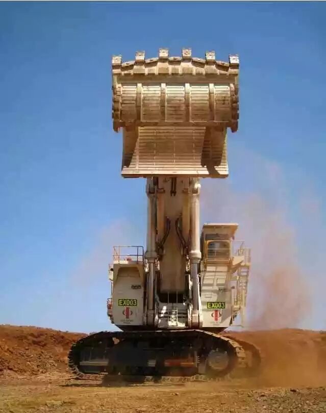 一用劲 大拖头就扁了rh400模型均由英国ohs限量发行 绿草地是模型比例