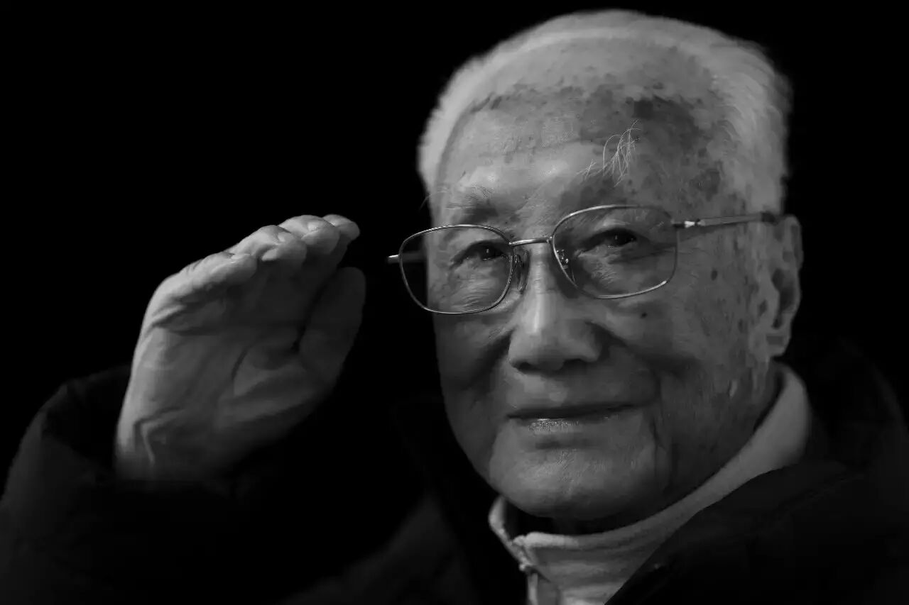 李春锋:近4年,奔走10多个省市,为近400位抗战老兵摁下快门