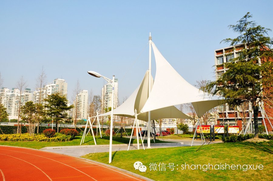 作文巡展进才中学北校让孩子享受初中生活