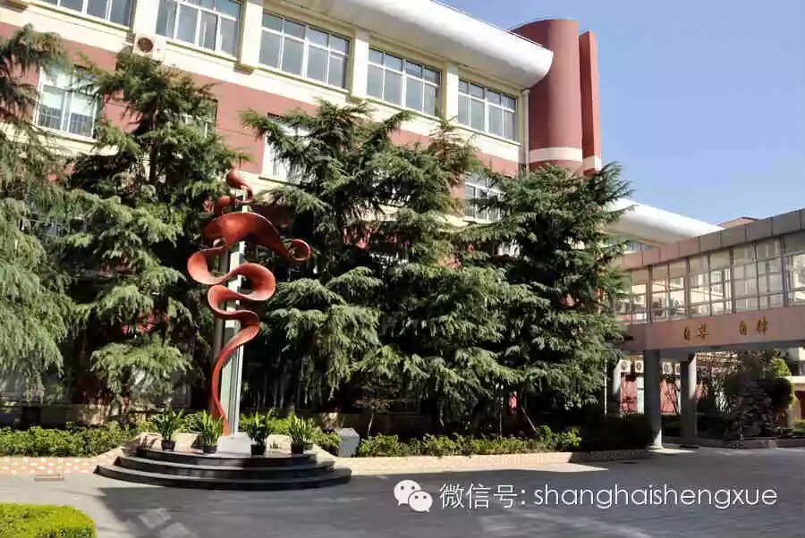 作文巡展进才中学北校让孩子享受初中生活