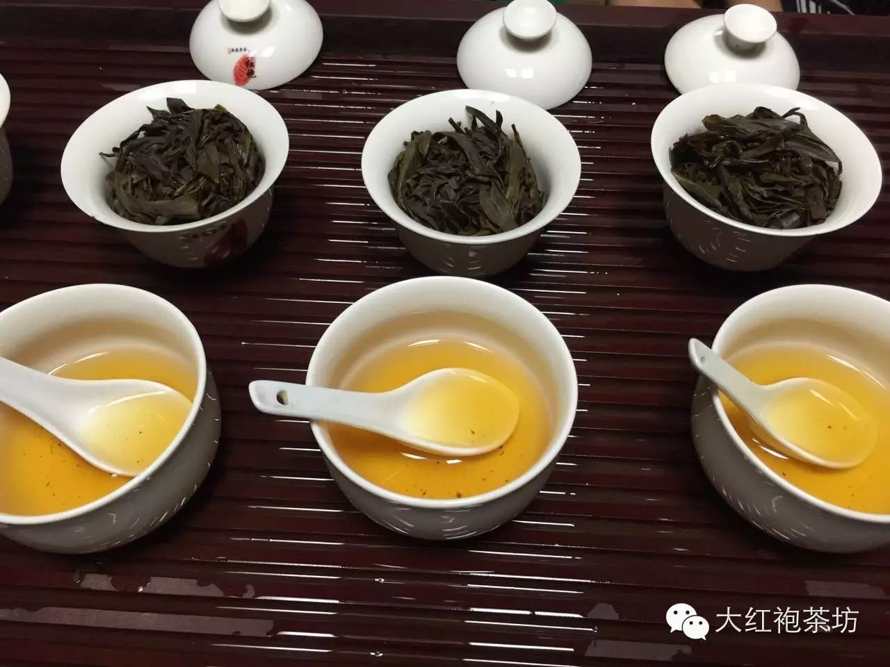 武夷岩茶有着肉桂香高,水仙醇厚之说