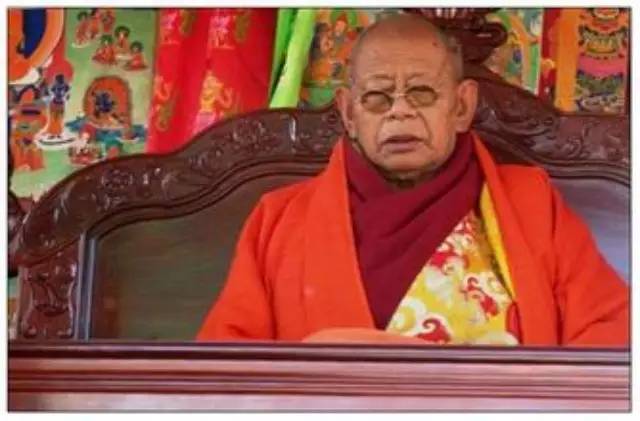 法王阿秋喇嘛的舍利,见者增福!