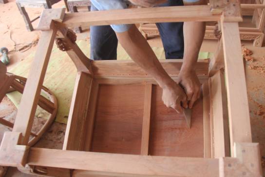 红木家具这么买就对了，注意了