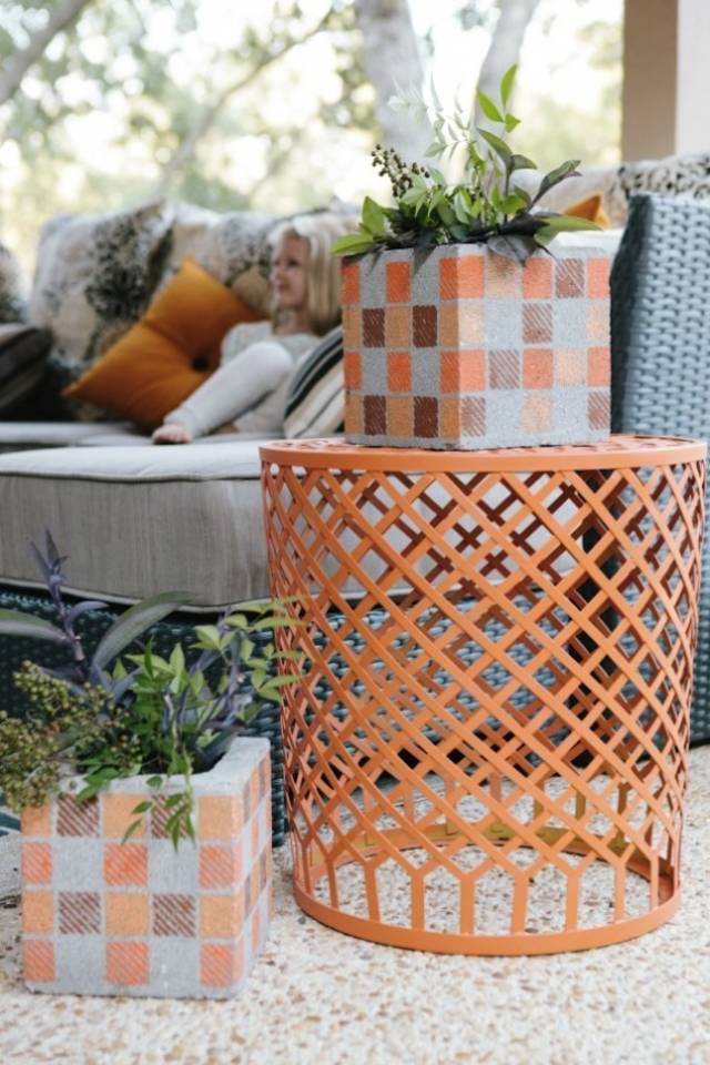 一块砖头，无所不能，如果只是拿来砌墙，就没意思了