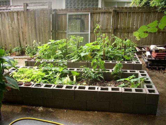 一块砖头，无所不能，如果只是拿来砌墙，就没意思了