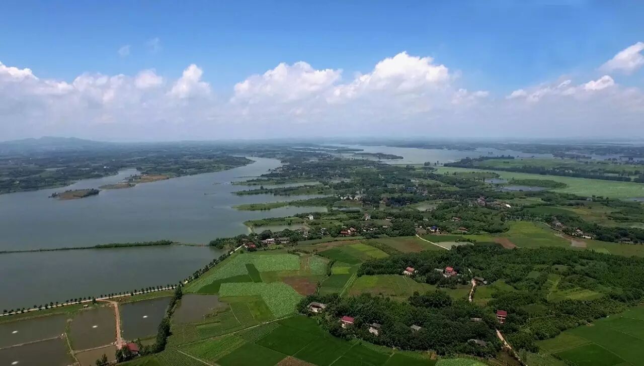中武当道观位于津市市关山西峰,是历史悠久的著名道场,建于唐代,因别