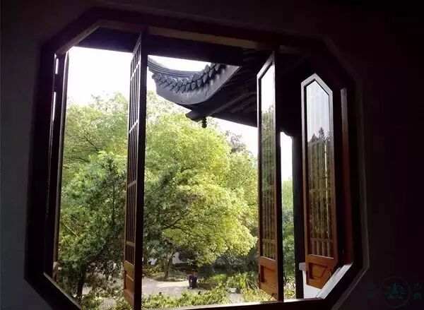 郎船几度偷相访.船小难开红斗帐.无计向.合欢影里空惆怅.