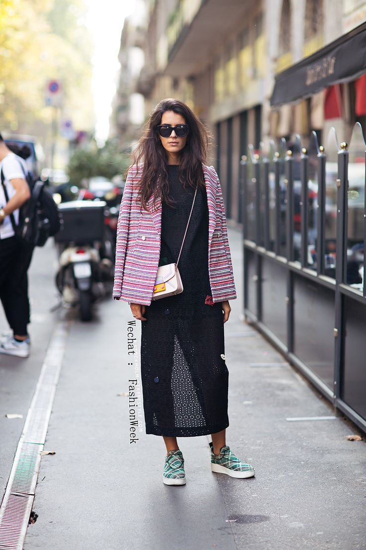  长裙配运动鞋好看吗(长裙配运动鞋会不会很奇怪) 第2张