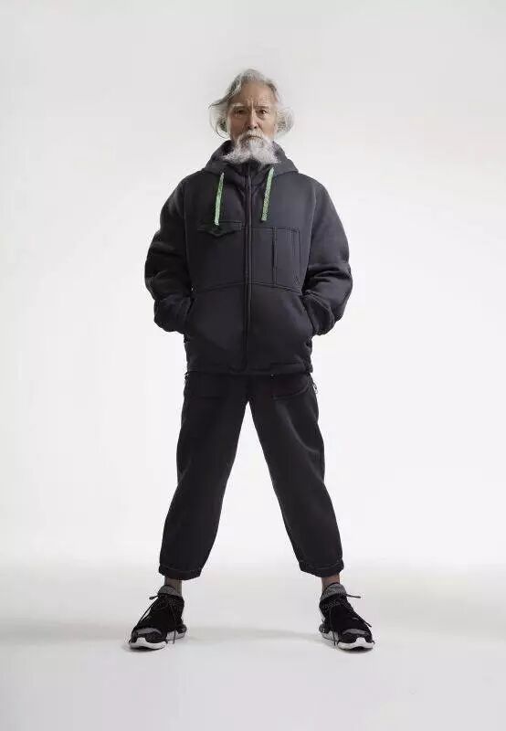 50岁开始健身79岁走t台,他是爷爷界的吴彦祖!