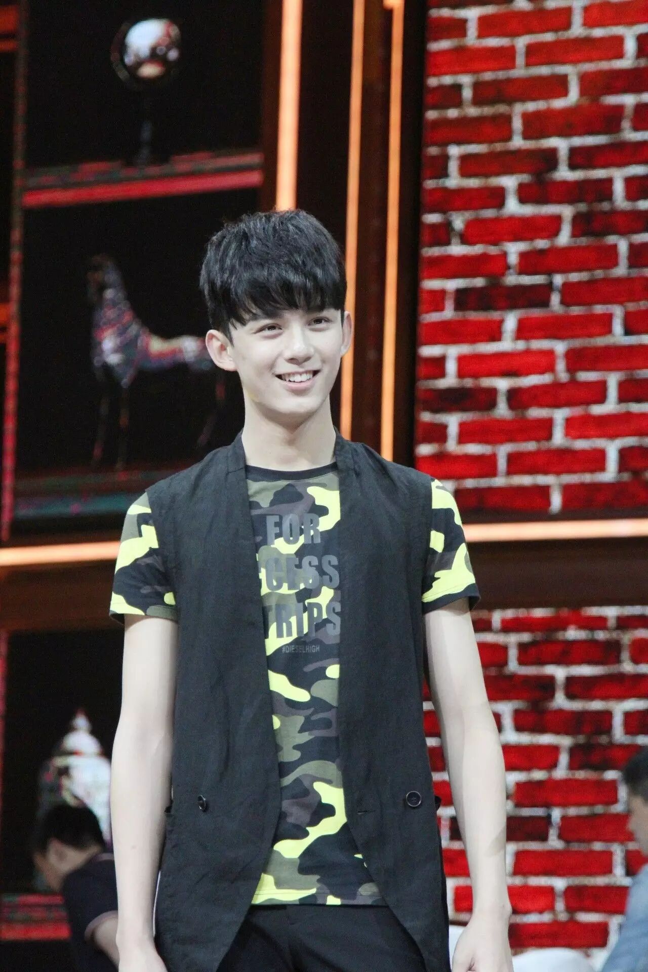 x-兄弟驾到|小鲜肉吴磊呆萌上线这真的是《天天向上》平均颜值最高的