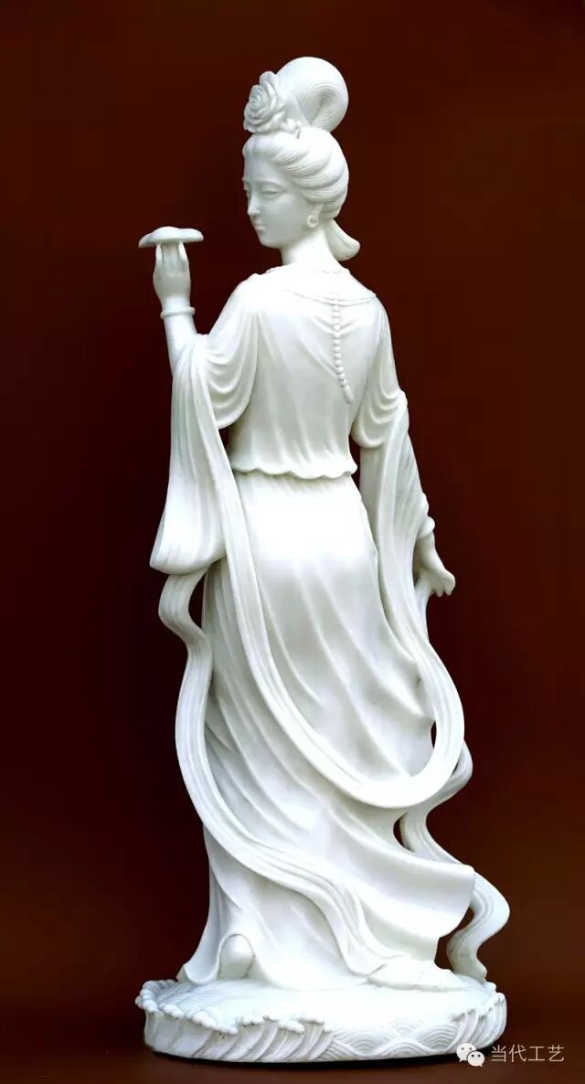 武士卿,《洛神》,汉白玉,70cm(高),2015年