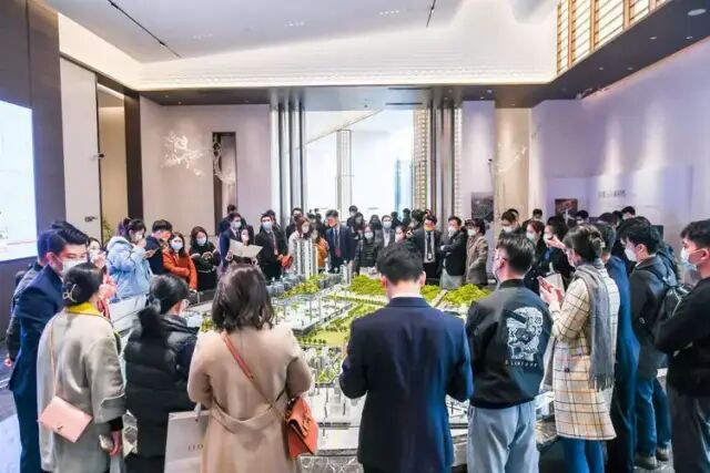 白云改善盘，越秀公交天悦云山府本周开售！