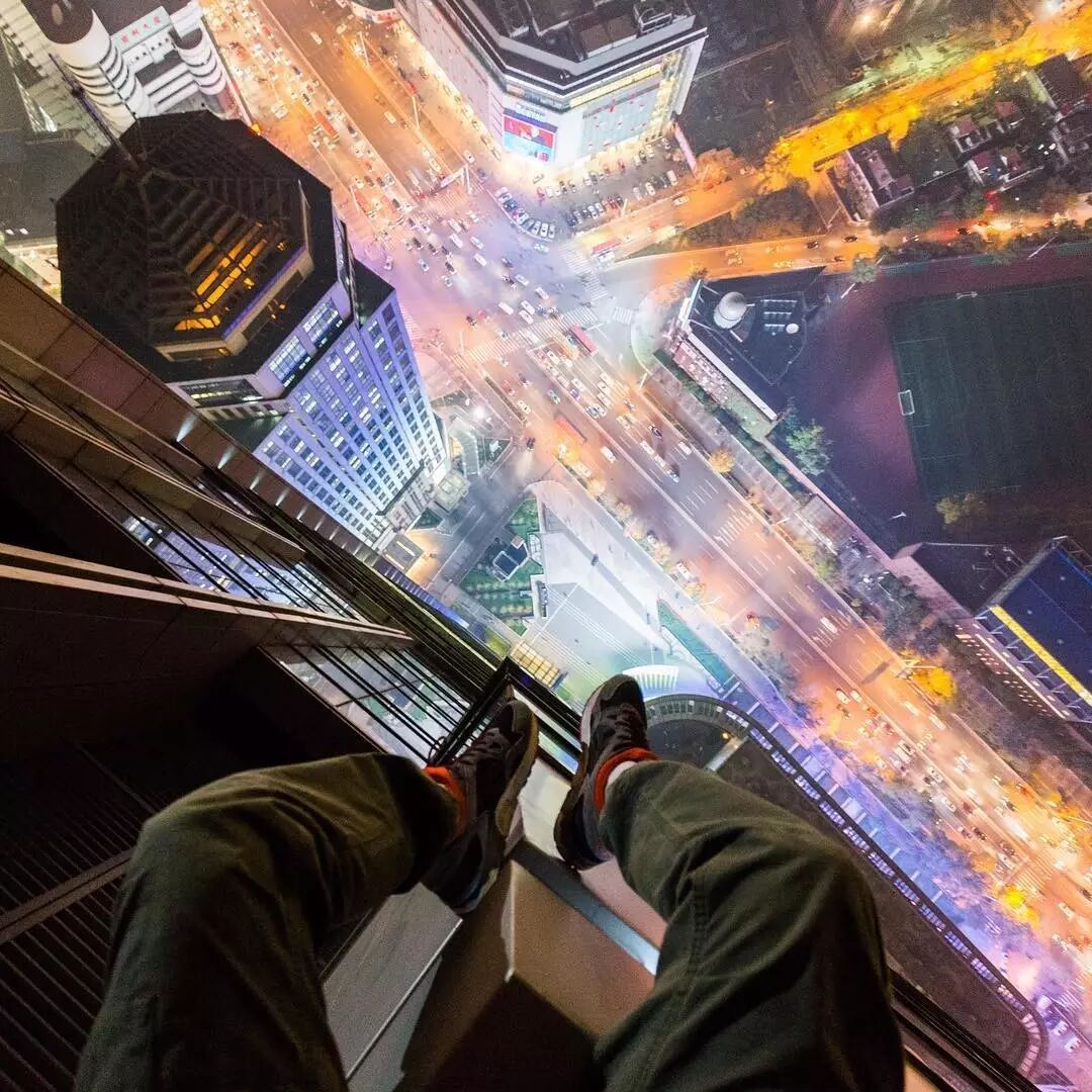 腿软|两年前爬了上海中心的战斗民族九零后,还干了些啥?