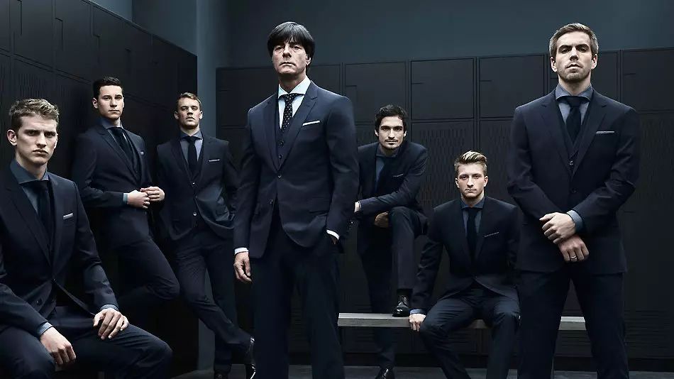 德国队西装写真照—足球场上的绅士