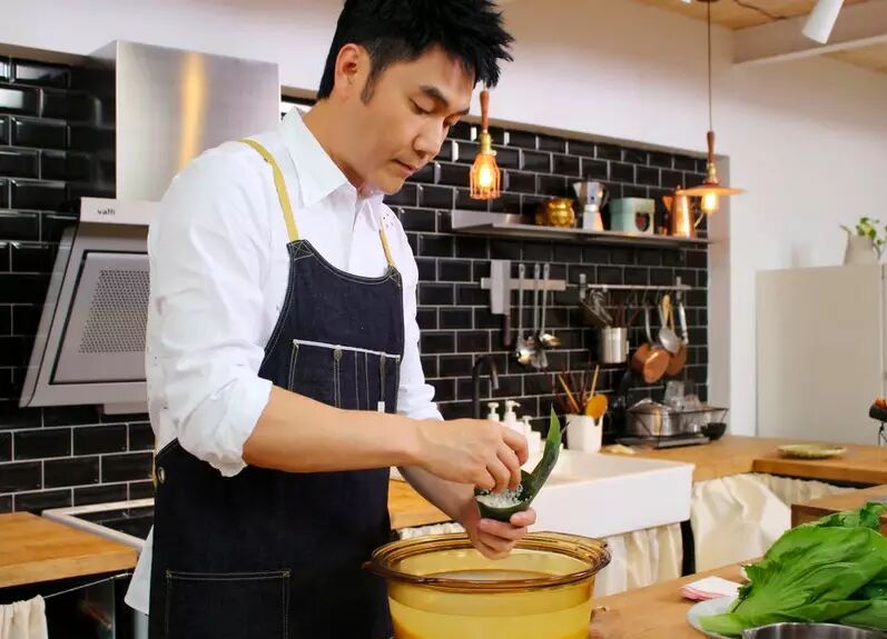 七位高颜值大叔偏用厨艺征服你