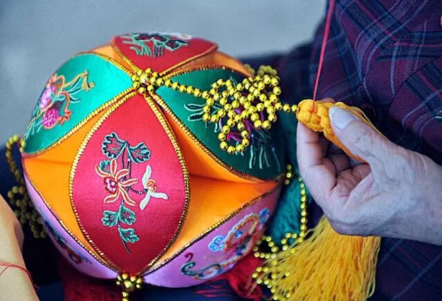 天上掉下个红绣球,美翻了!