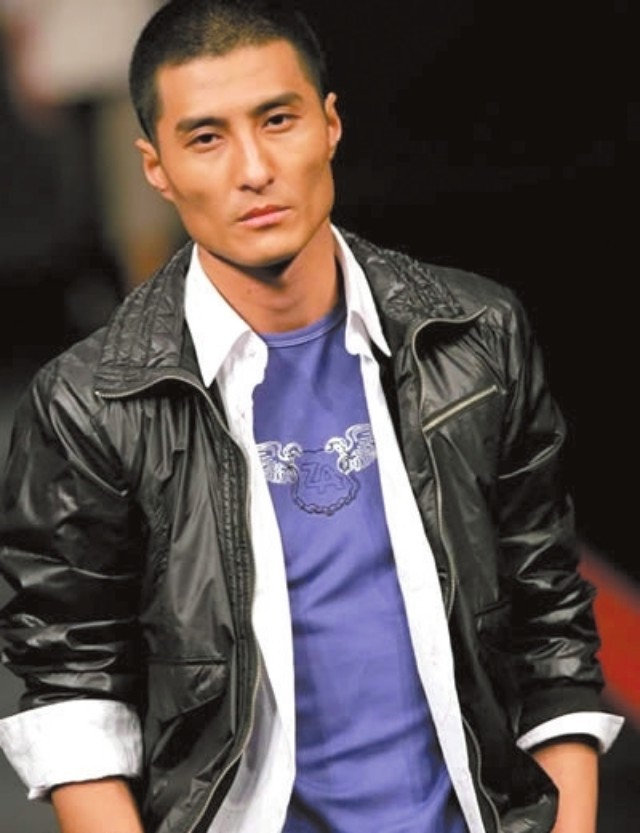 模特演员胡东吸毒被拘后获释接受采访时曾否认